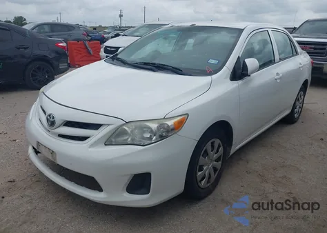 2013 Toyota Corolla L z USA, uszkodzony, nr VIN 5YFBU4EE4DP211464